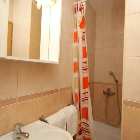 8835d Apartment